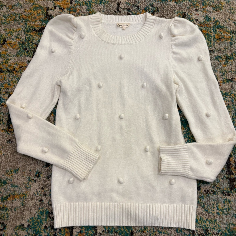 Aaron & Amber Elegant White Sweater with Textured Details
